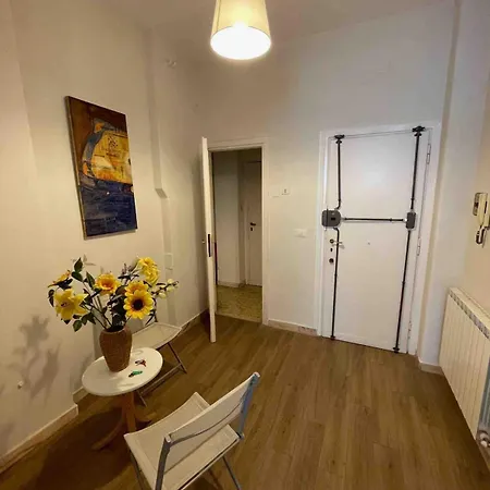 아파트 Three Bedroom With A View In Monti *