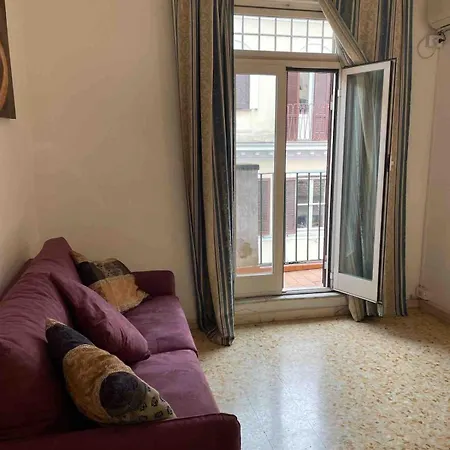 Three Bedroom With A View In Monti 아파트 *